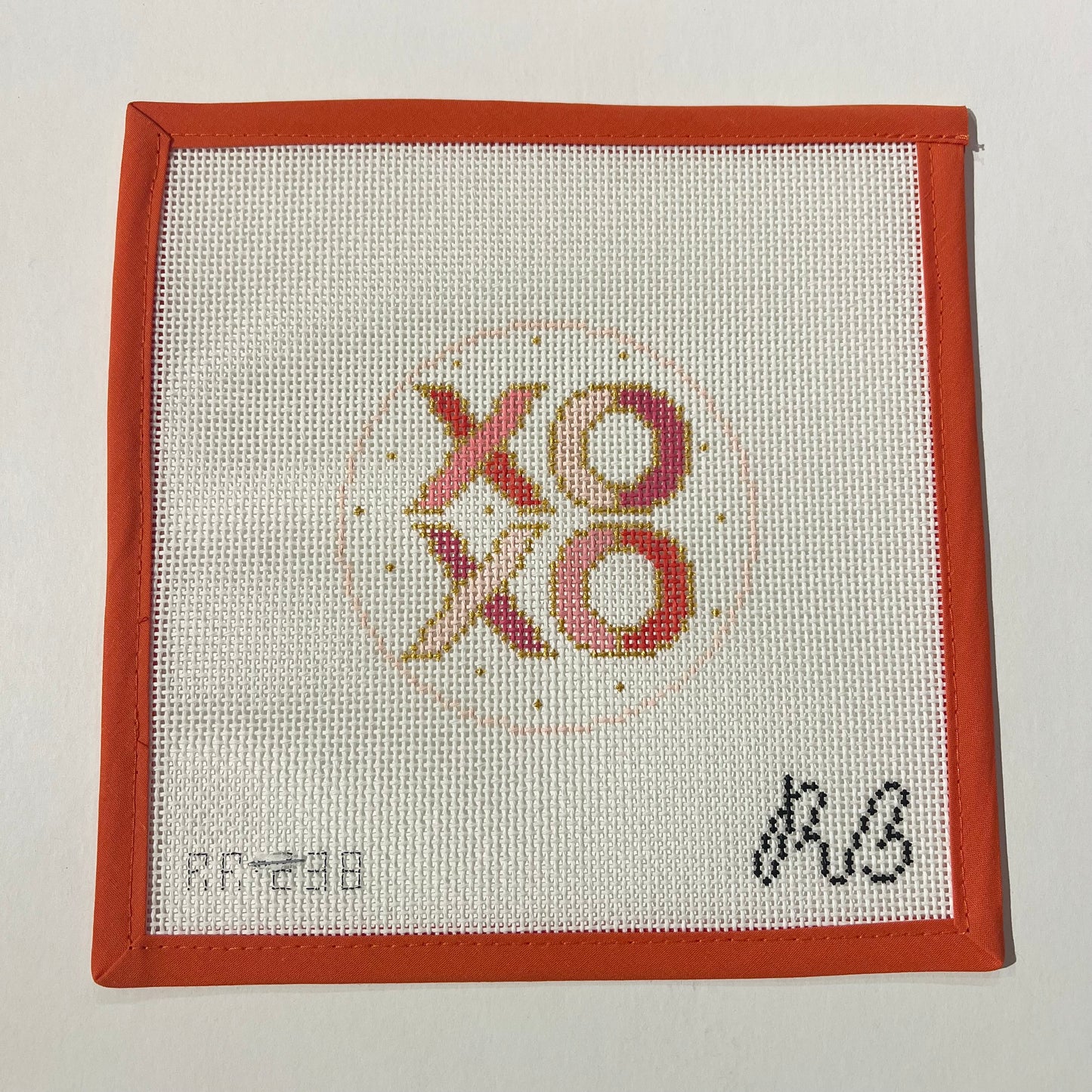 XOXO Round