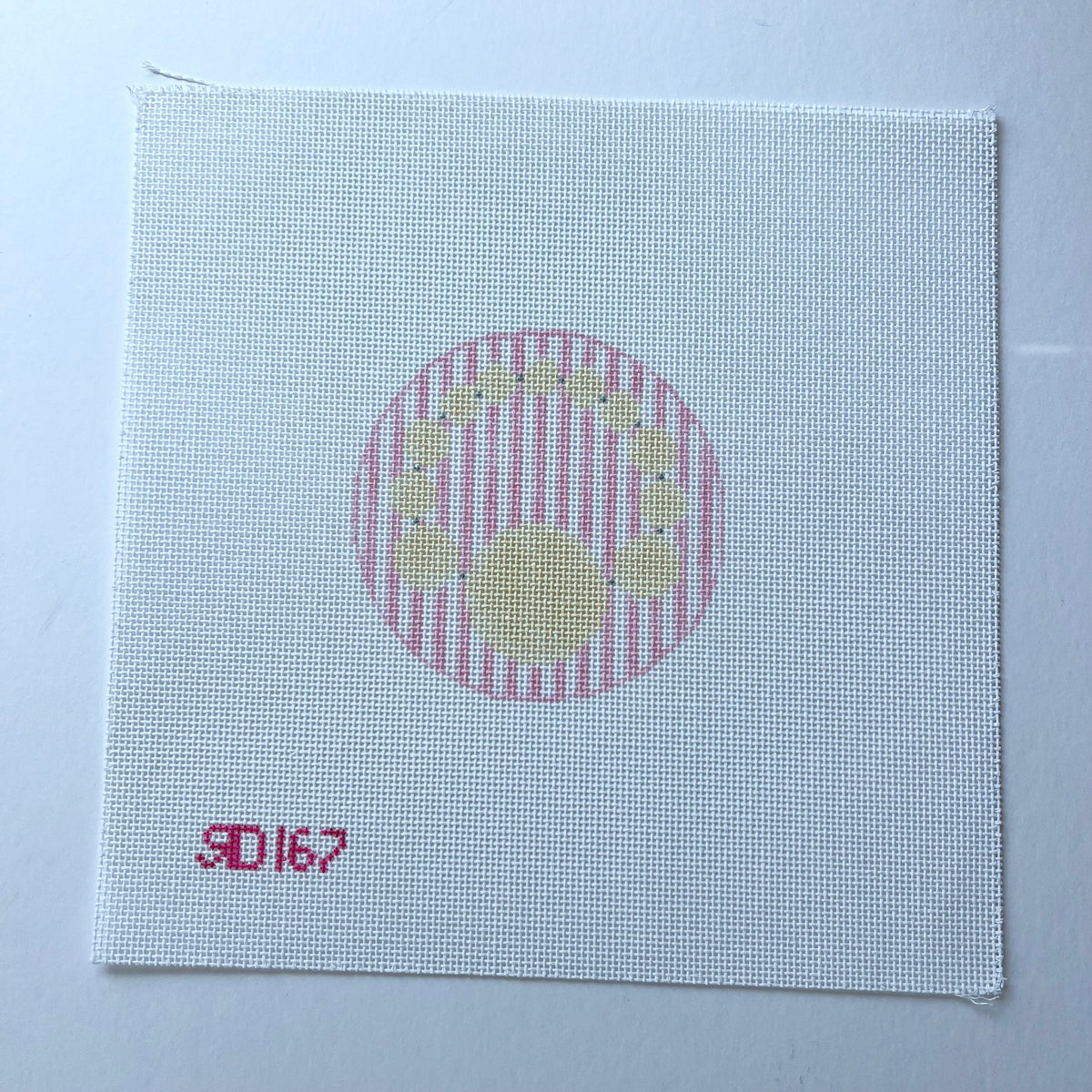 Pearls Monogram Round - 167