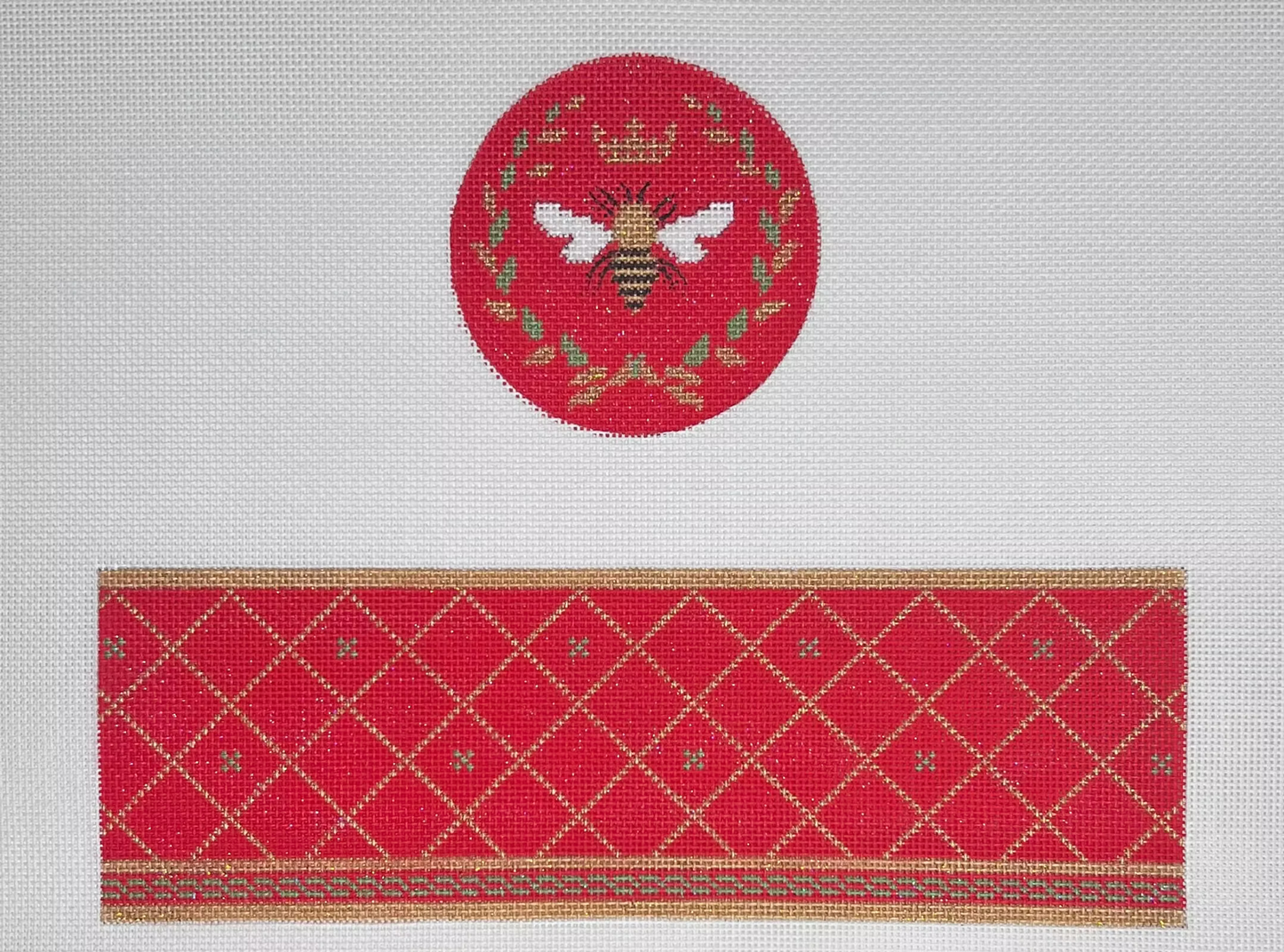FS-R-17C Queen Bee Red Hinged Box