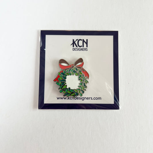 Wreath w/ Red Bow Needle Minder