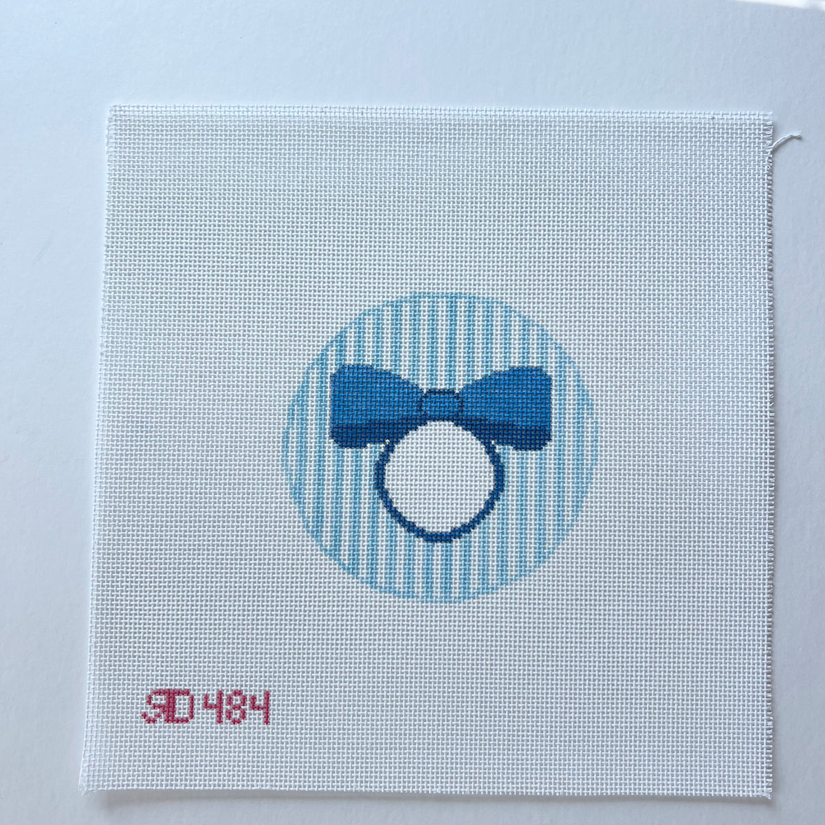Blue Bow Monogram Round - 484