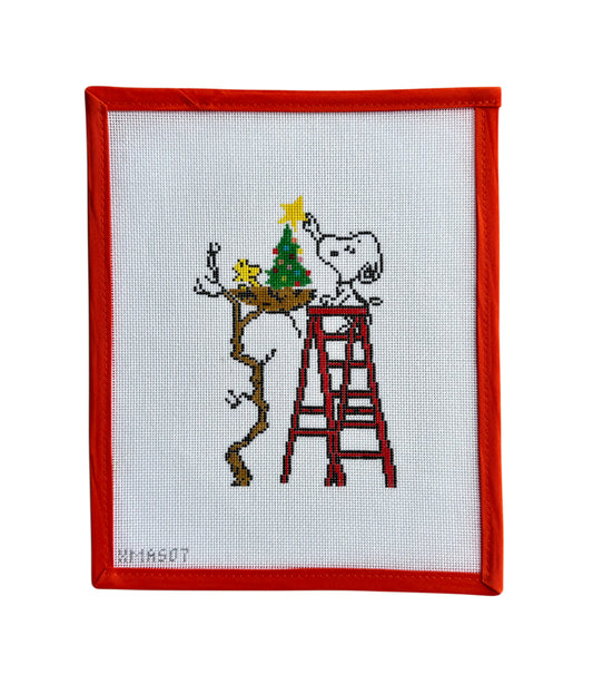 Snoopy Decorating Tree