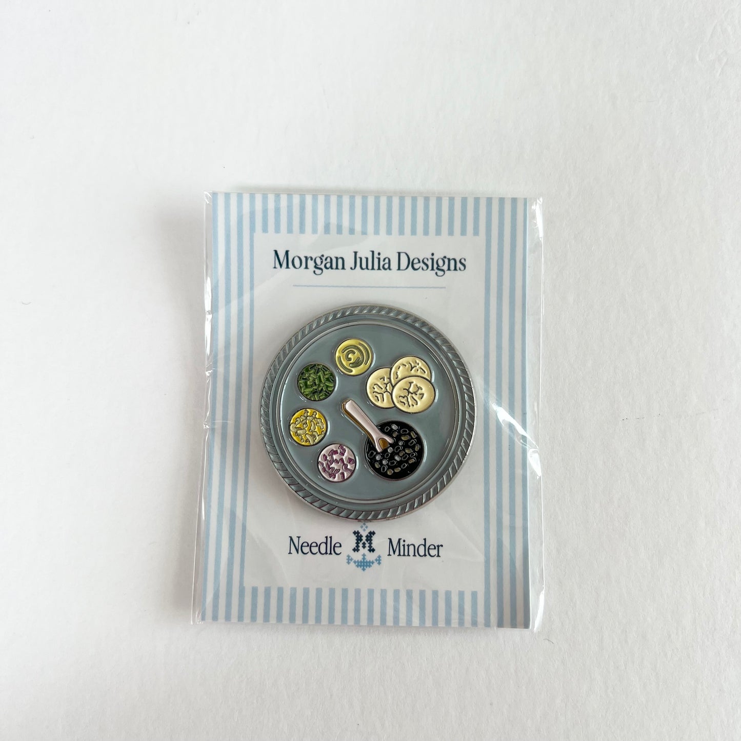 Caviar Tray Needle Minder