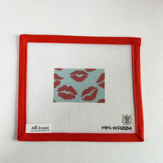 Kisses Pattern - Small